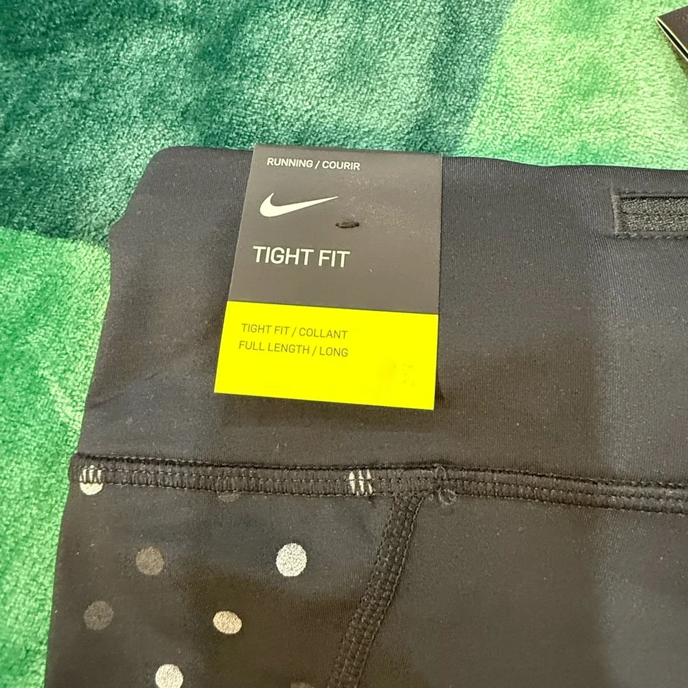 Nike Black Leggings - Picture 6 of 9